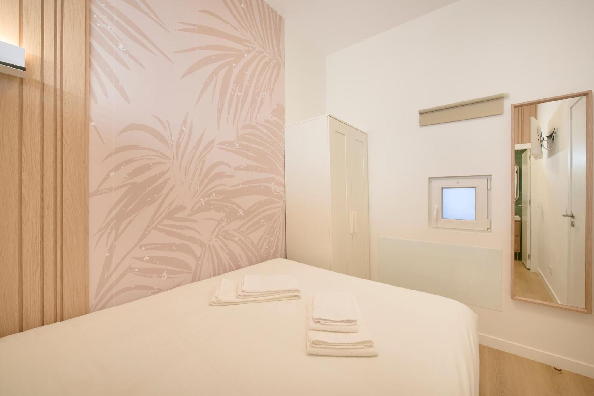 Brand New Hostel Anjos Lissabon Buitenkant foto