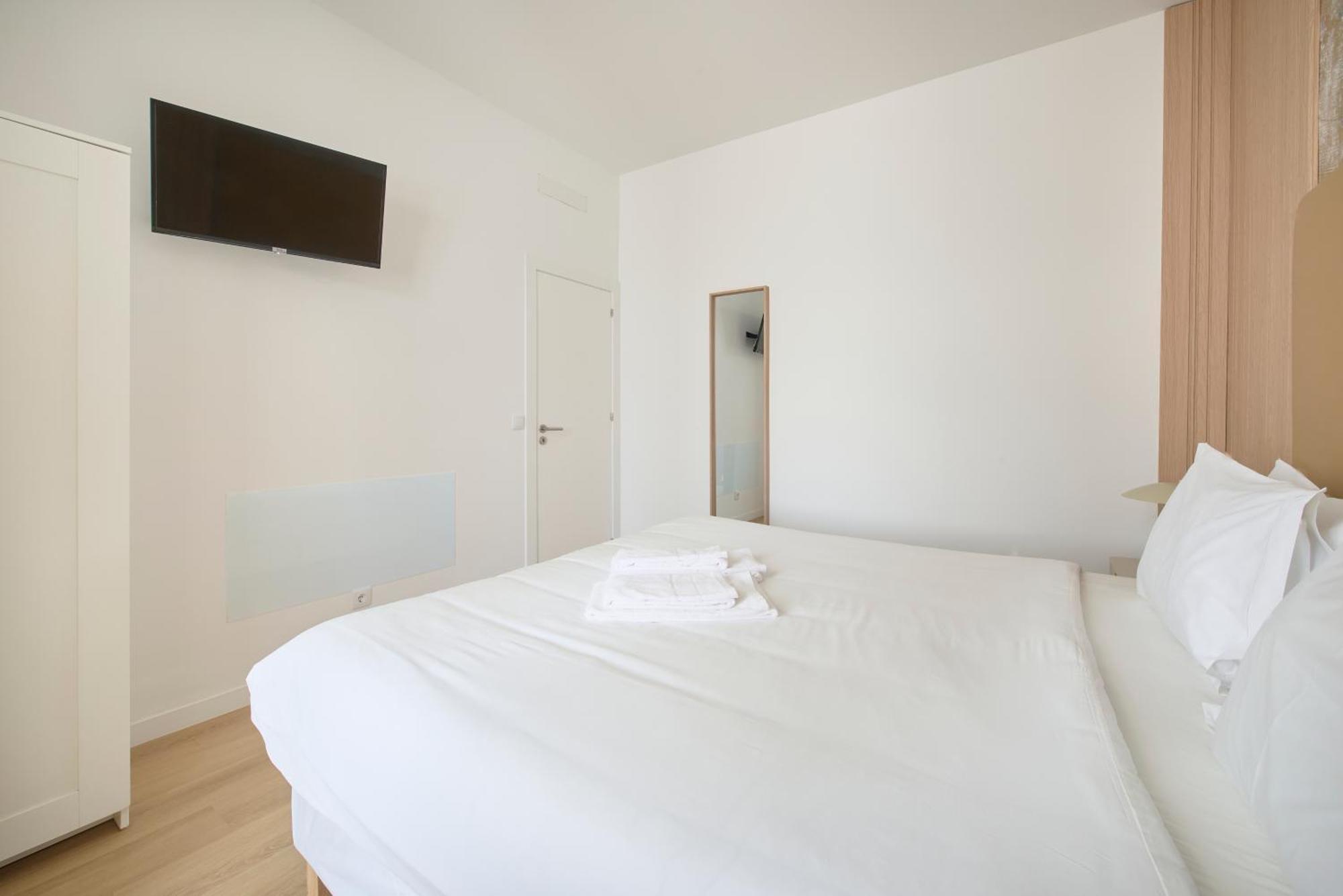 Brand New Hostel Anjos Lissabon Buitenkant foto