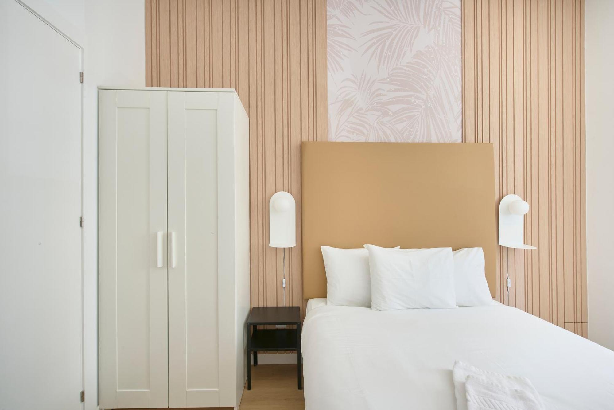 Brand New Hostel Anjos Lissabon Buitenkant foto